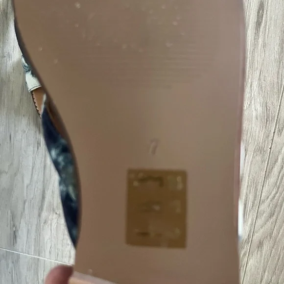 Madewell Women's Tie-Dye Sandals - Picture 6 of 6